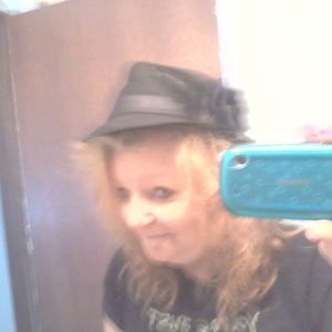 Meet your Posher, Joan